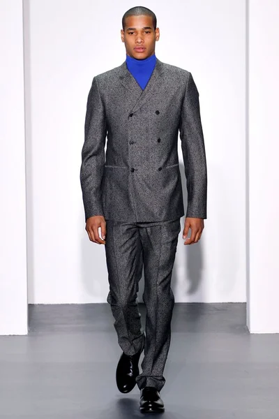 Look 28